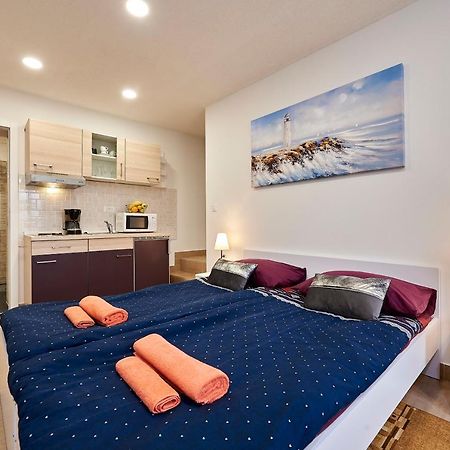 Studio Apartment Bascan Trogir Eksteriør billede