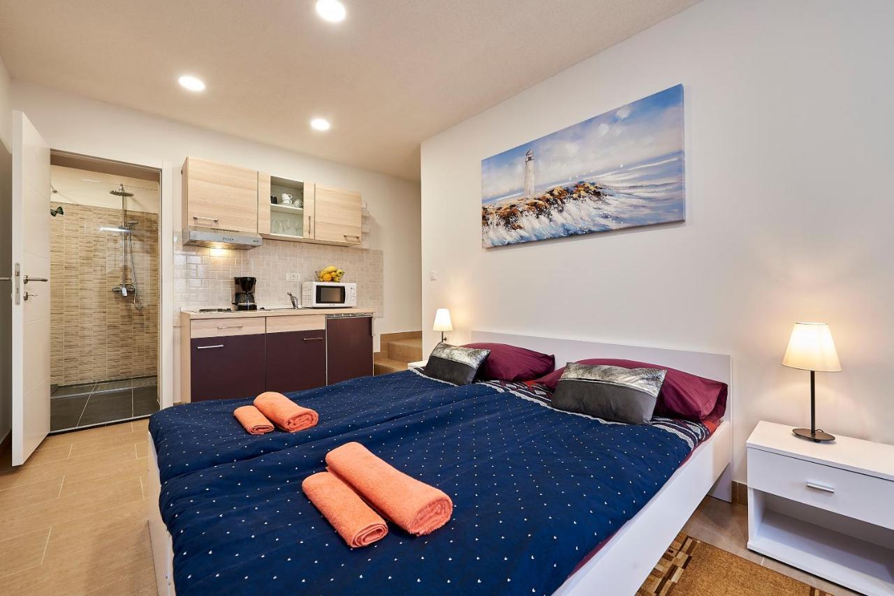 Studio Apartment Bascan Trogir Eksteriør billede