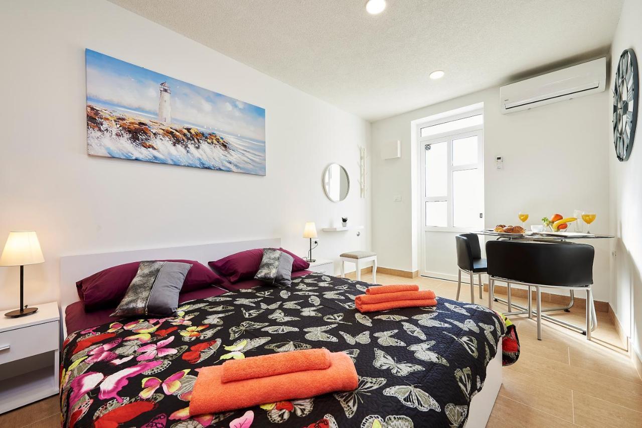 Studio Apartment Bascan Trogir Eksteriør billede