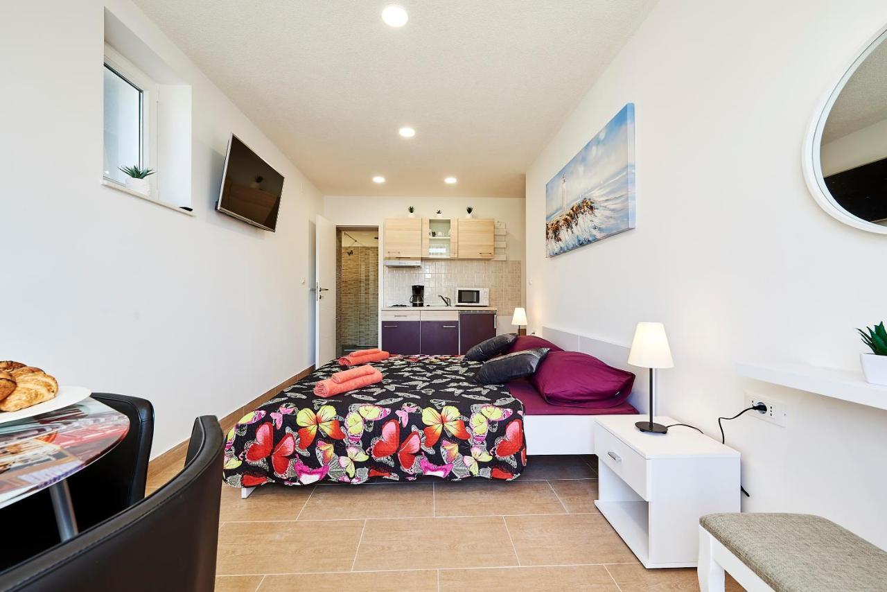 Studio Apartment Bascan Trogir Eksteriør billede